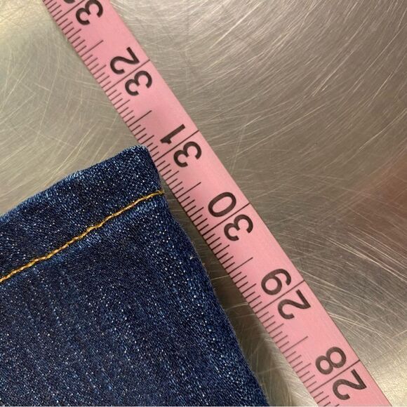 EUC True JOEY religions
PREOWNED/USED
True Religion - Picture 5 of 6